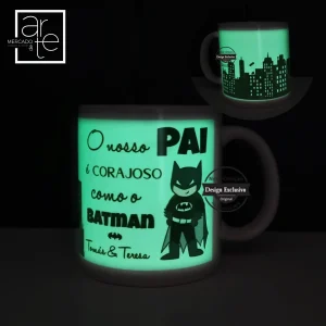 Caneca batman brilhante no escuro