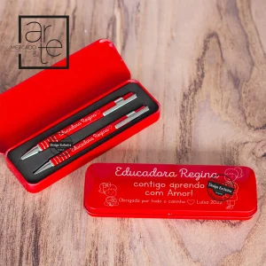 Estojo com caneta e lapiseira "Contigo aprendo com amor"